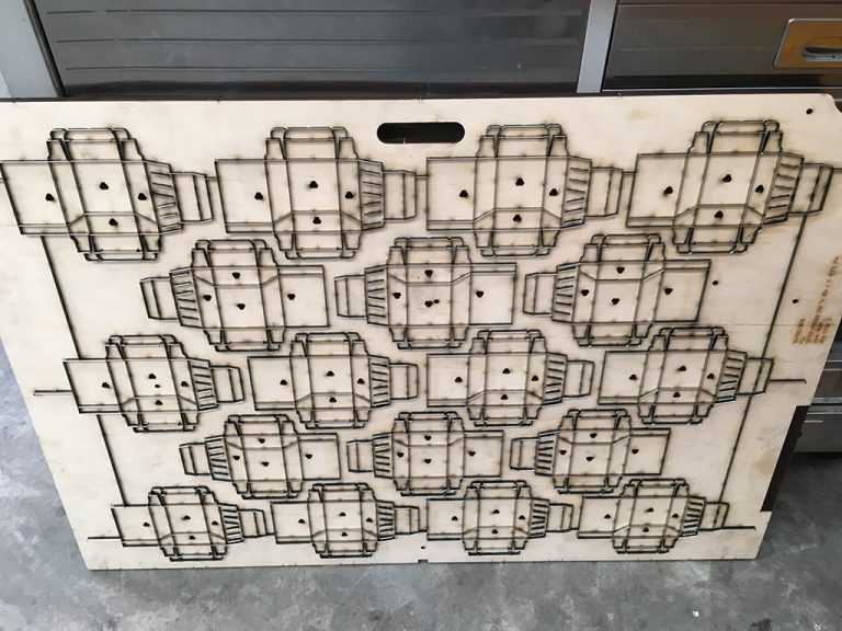 FABRICACIÓN DE SUAJES PLANOS DINÁMICOS Y CONVENCIONALES CALADOS A LASER ...